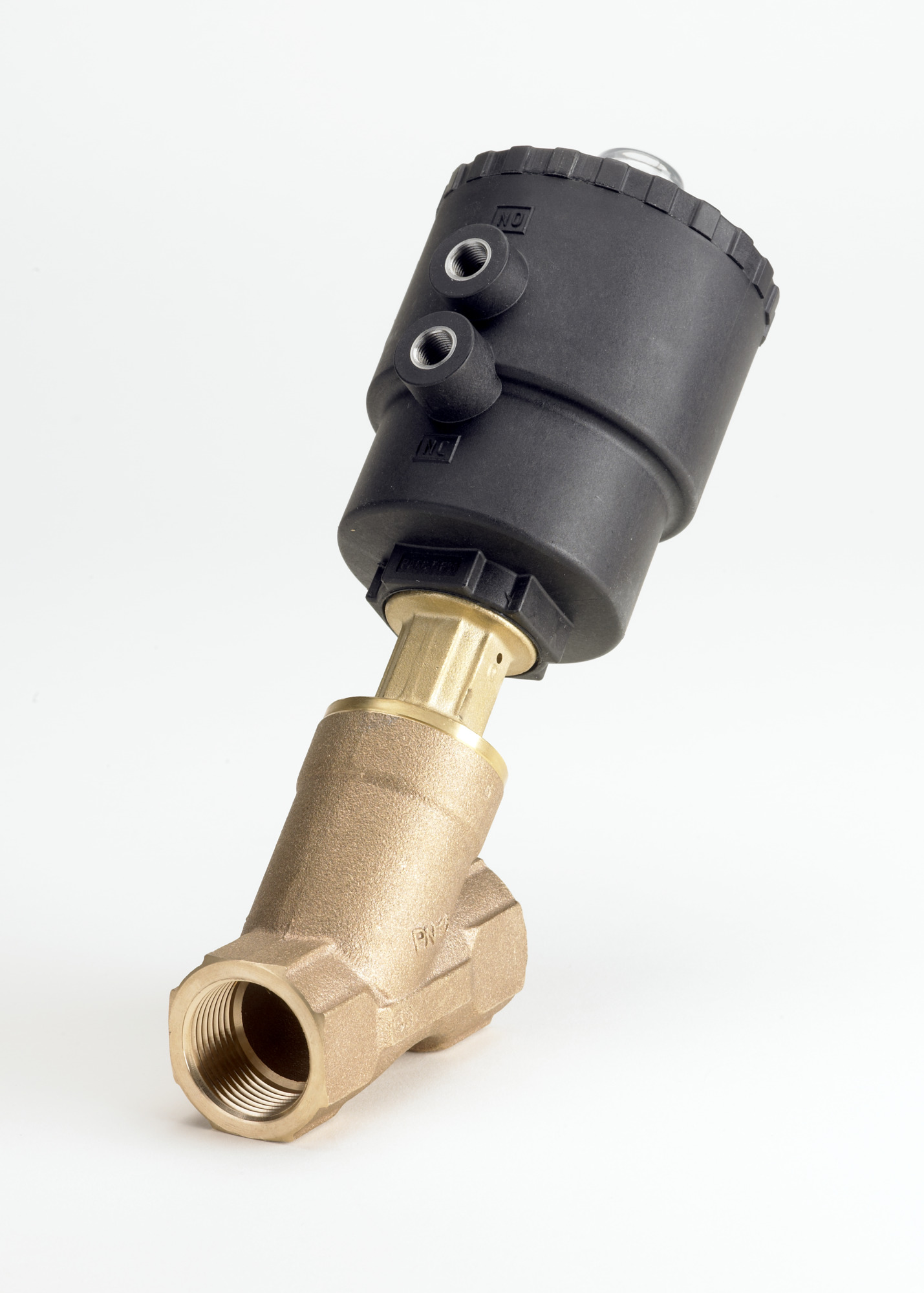 AV 210E 40G G 112T NC000